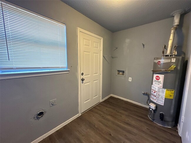 Building Photo - 1106 &amp; 1108 Duplex