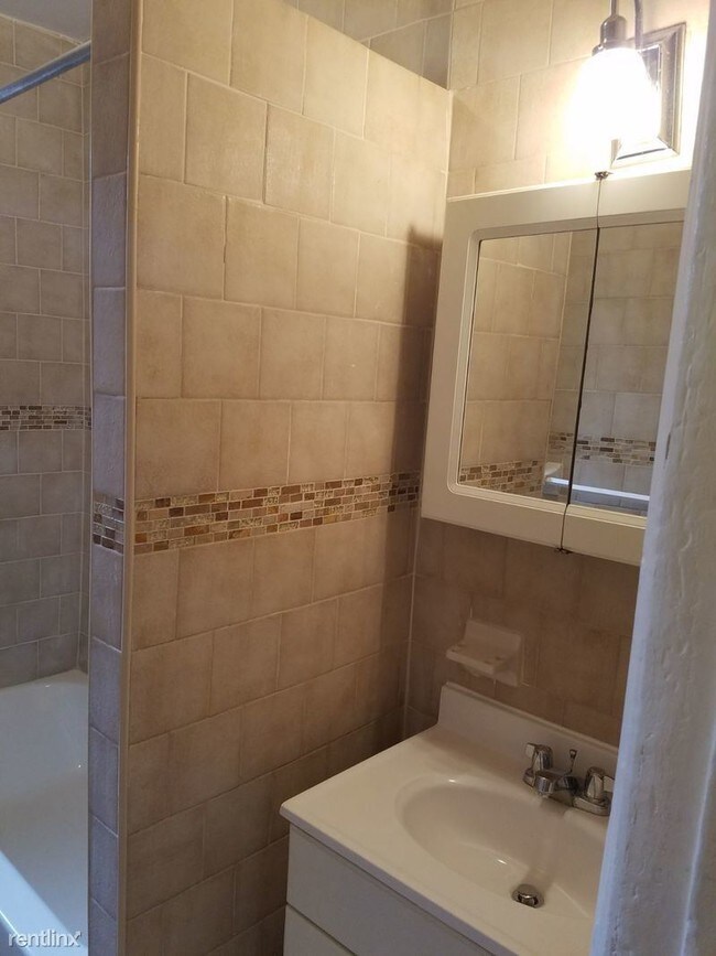 Building Photo - 1408 Sterling Pl