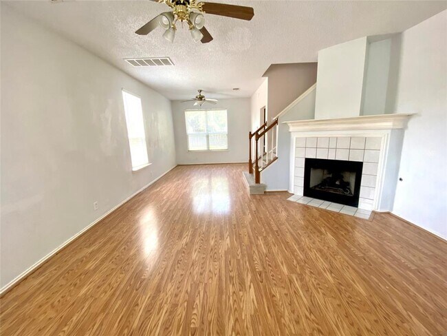 Foto del edificio - 8501 Chat Ln