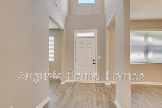 Foto del edificio - 560 Post Oak Lane