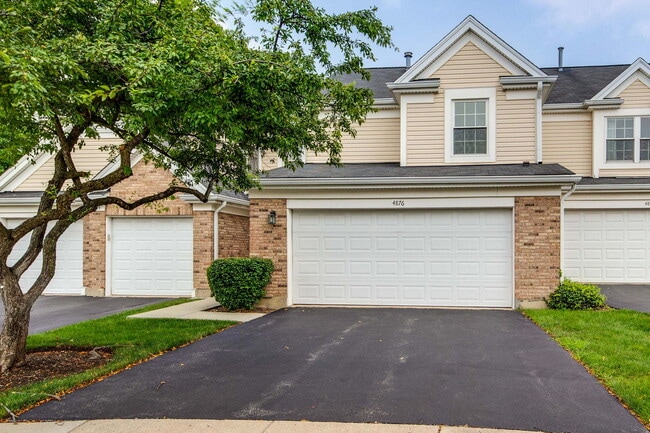 Building Photo - 4876 Prestwick Pl