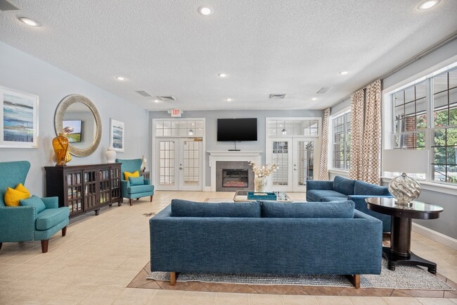 Building Photo - Avalon Peaks