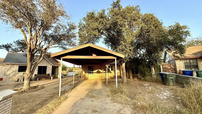 Foto del edificio - 1001 N Lost Creek Loop