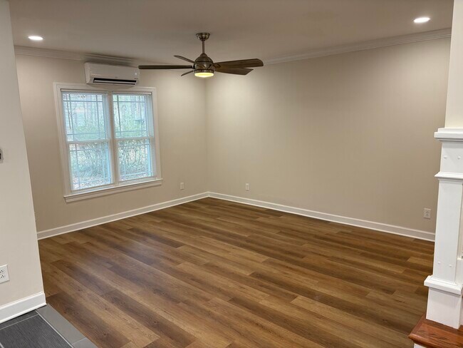 Foto del edificio - 7321 Leesville Rd