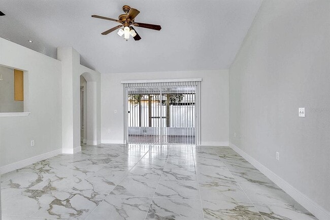 Building Photo - 656 Linnet Ct