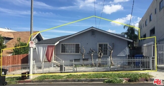 Foto del edificio - 1128 Irolo St
