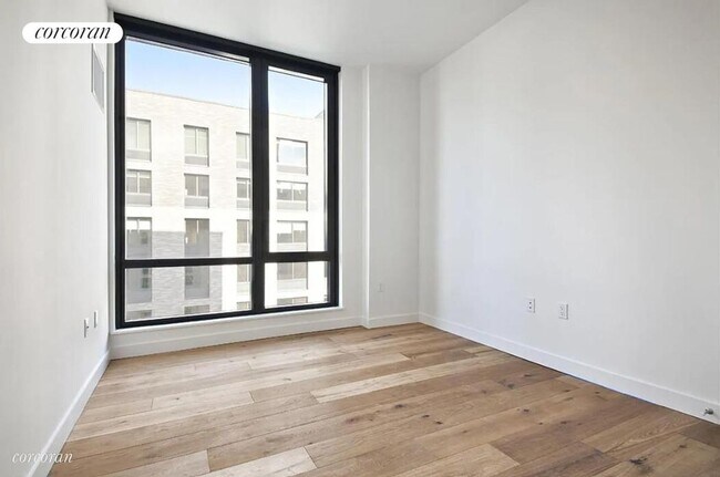 Foto del edificio - 23 W 116th St
