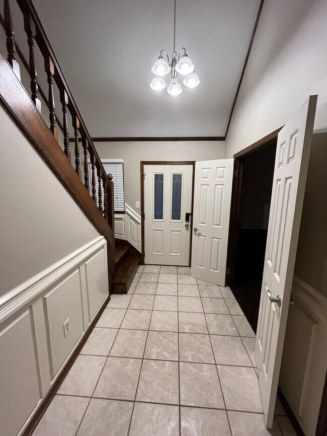 Building Photo - NOW AVAILABLE! - 31 Marshall Rd, Glen Mill...