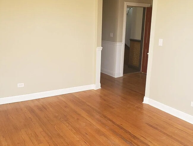 Foto del edificio - 6225 S Rhodes Ave