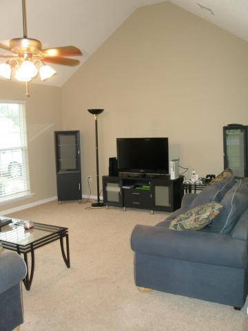 Foto del edificio - Comfortable 3BR/2BA Home with Privacy Fenced Yard & Covered Porches