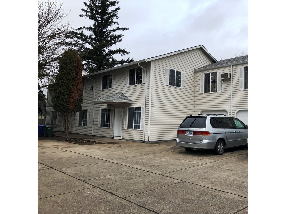 16049 SE Caruthers St, Portland, OR 97233 Townhome Rentals in Portland OR