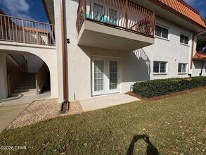 Building Photo - 2100 W Beach Dr