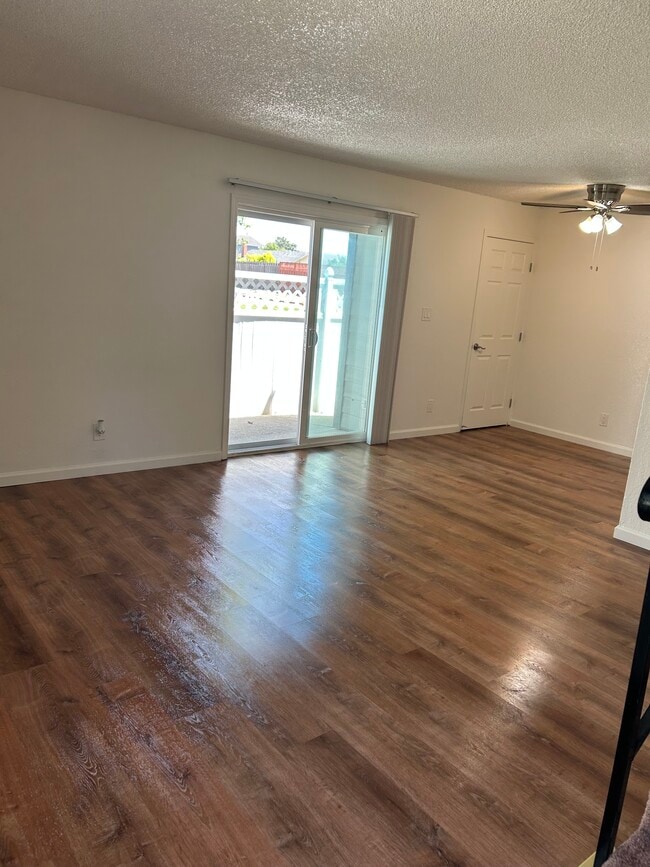 Building Photo - Rosewood Townhomes