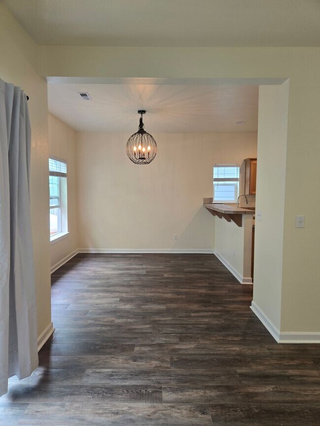 Foto del edificio - Lakeland Hills 3 bedroom home