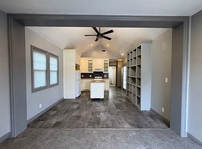 Building Photo - 1714 N Lincoln St