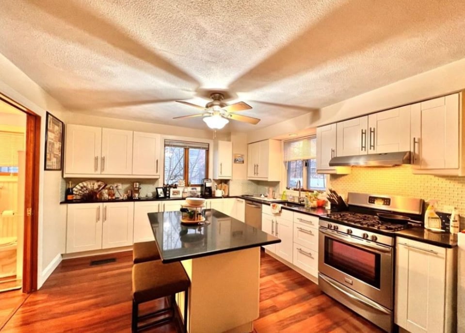 Primary Photo - 60 Homer Ave