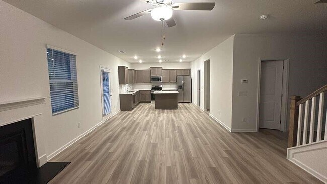 Foto del edificio - 576 River Run Dr