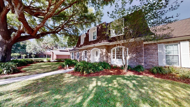 Building Photo - 4575 Oak Bay Dr