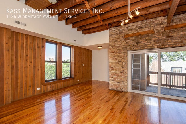 Foto del edificio - 1136 W Armitage Ave