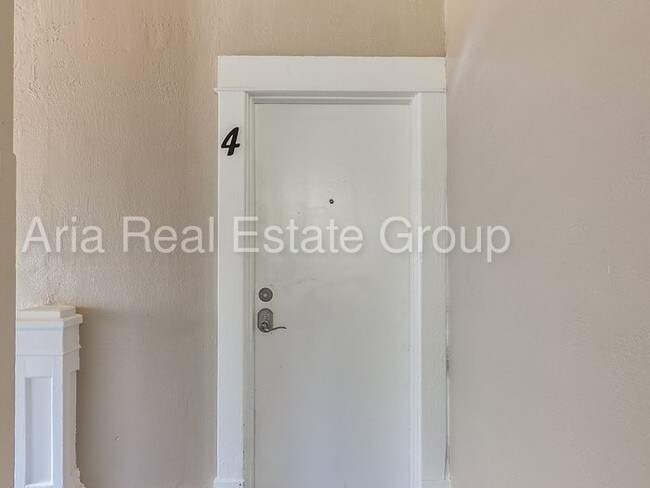Foto del edificio - 715 Asp Ave