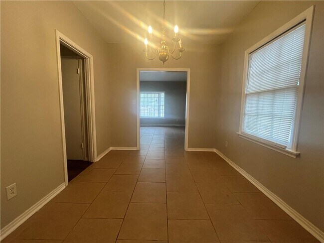 Foto del edificio - 461 Magnolia Rd