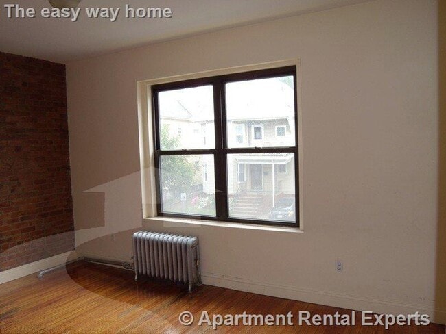Building Photo - 217 Highland Ave