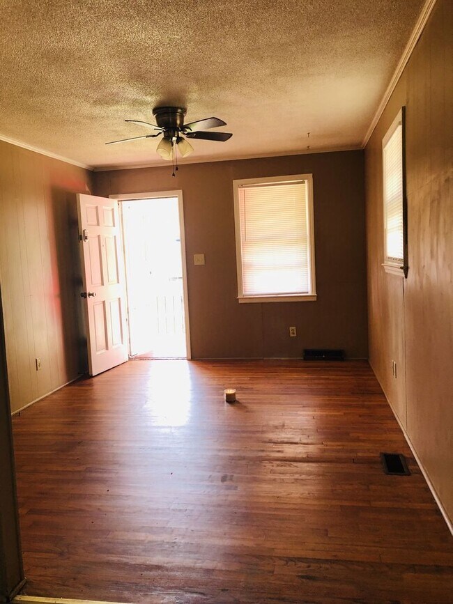 Foto del edificio - 3 Bedroom home |storage shed included |