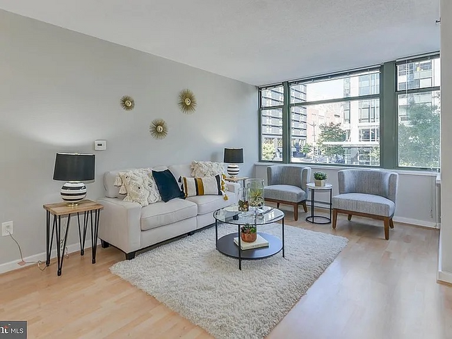 Foto del edificio - 1150 K St NW