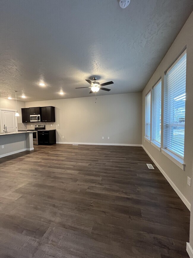 407 N Tessa Ave, Meridian, ID 83642 Townhome Rentals in Meridian ID