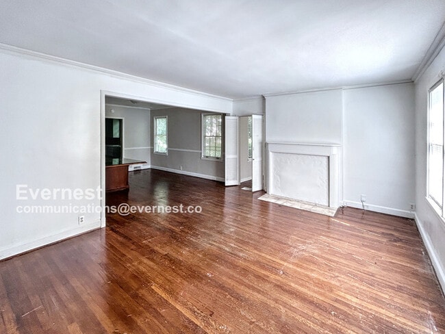 Building Photo - 7704 8th Ct S