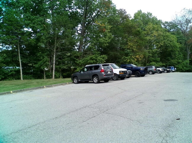 Foto del edificio - 244 Meadowview Dr