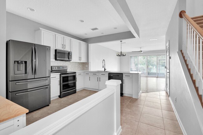 Foto del edificio - 13371 Stone Pond Dr