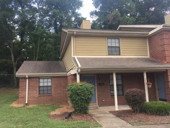 Foto del edificio - 526 Chandler Pl