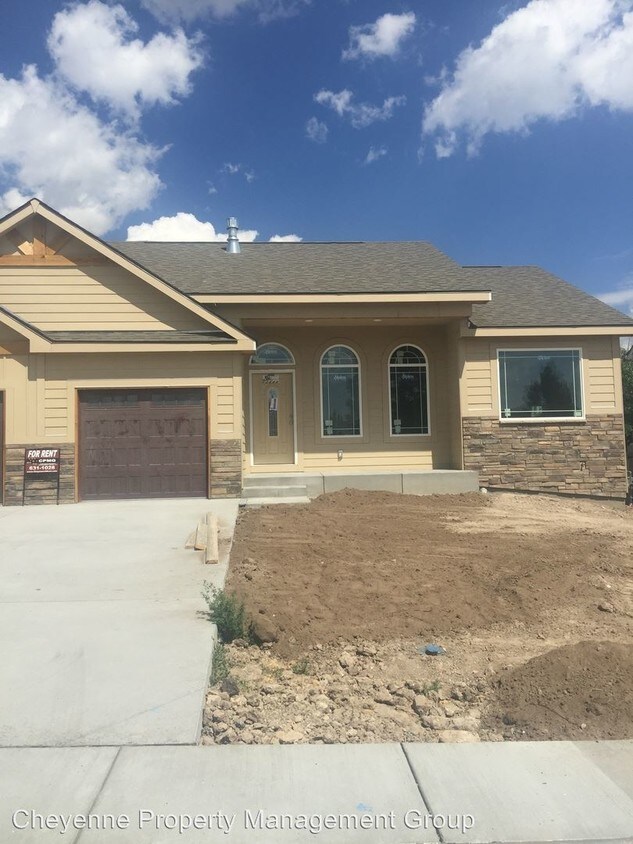 Foto principal - 2 br, 1 bath House - 4617 Garnet