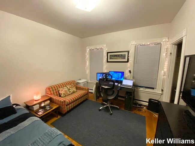 Building Photo - 61 Hillside St