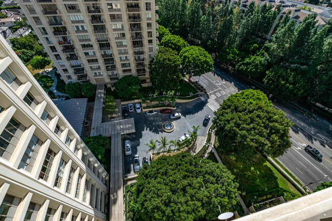 unlimited valet - 2160 Century Park E