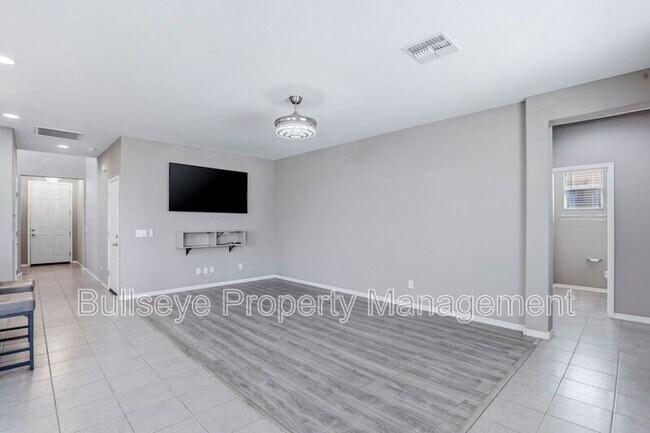 Foto del edificio - 304 N 78th Pl