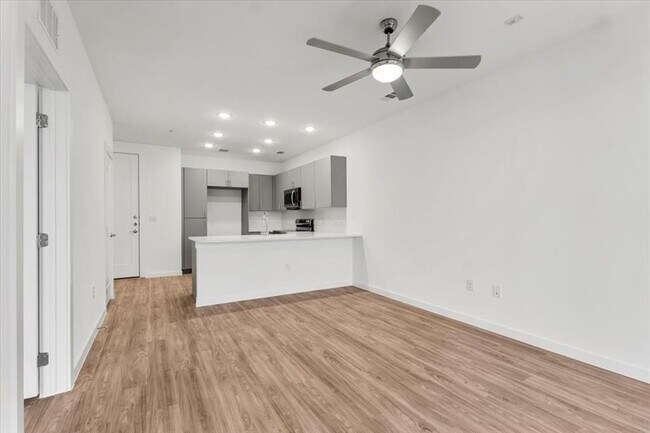 Building Photo - 4801 Springdale Rd