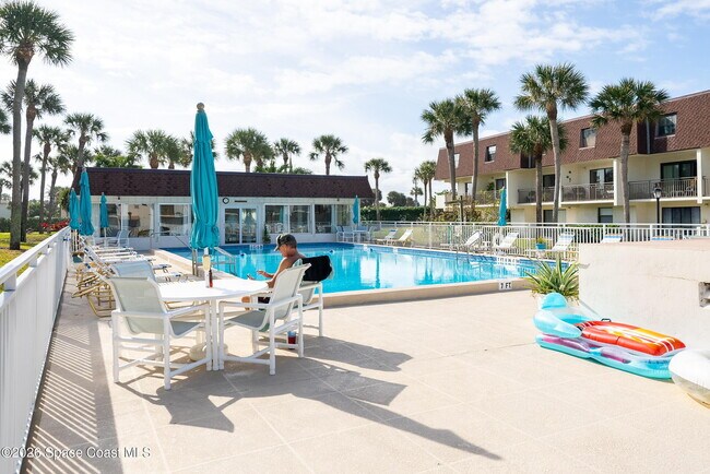 Foto del edificio - 180 Paradise Blvd