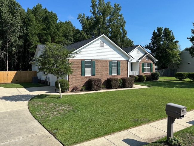 Building Photo - 8400 English Saddle Dr