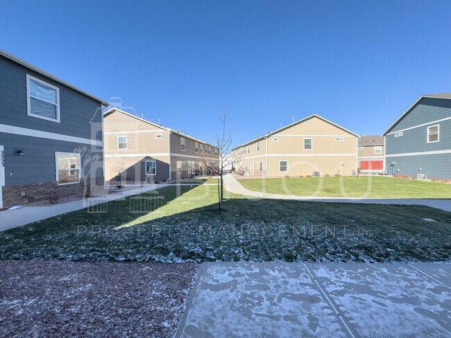 Foto del edificio - New Townhome close to Military Bases and s...