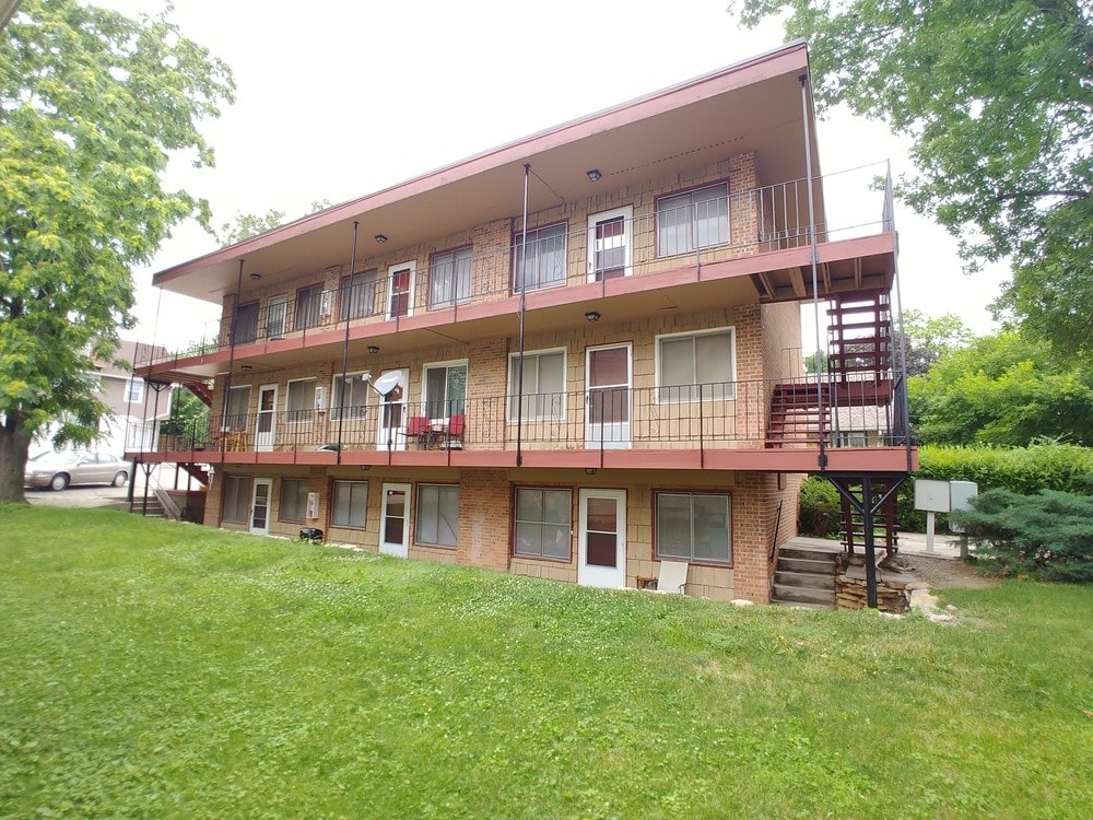 Primary Photo - 350 N 35th St