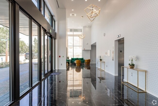 Interior Photo - 9 E. Mount Royal