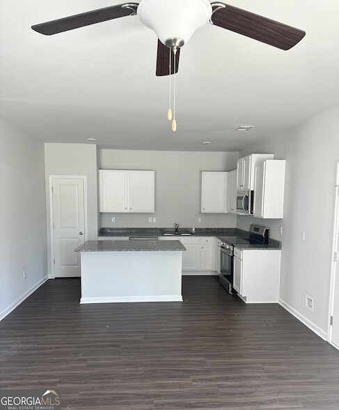 Building Photo - 160 Heard Ln