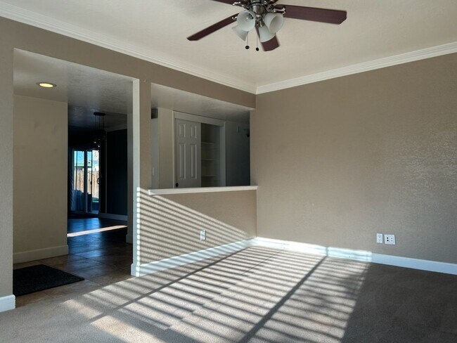 Building Photo - PLEASE CONTACT VAUGHN REALTY TO SET UP AN APPOINTMENT, 760-446-6561