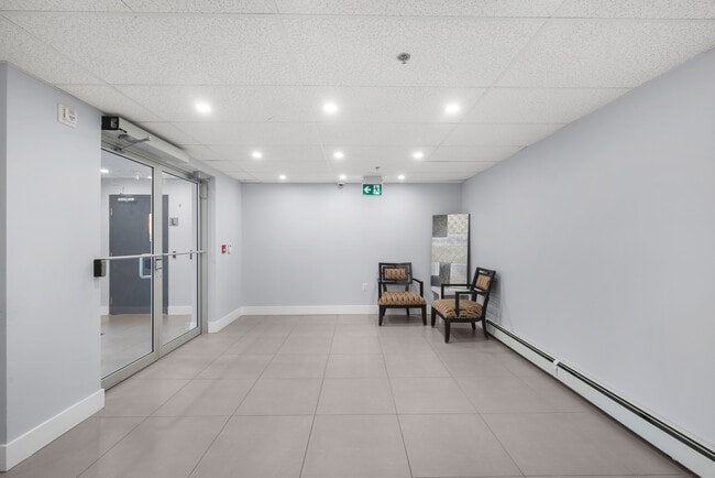 Building Photo - The Emerald Apartments 2 Bedroom