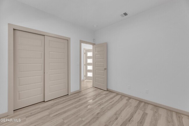 Building Photo - 13119 Cleethorpes St