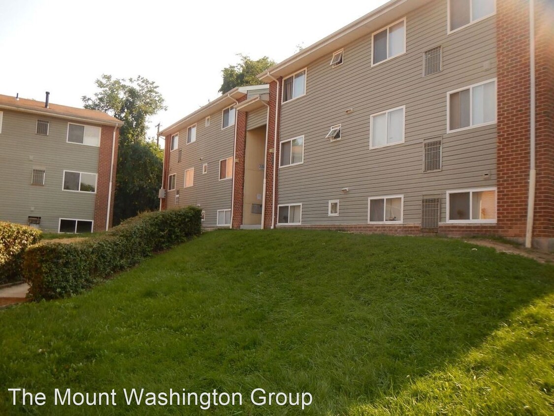 Primary Photo - 4200 St Georges Ave