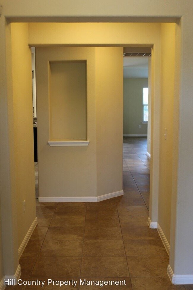 Building Photo - 4 br, 2 bath House - 409 Tula Trail