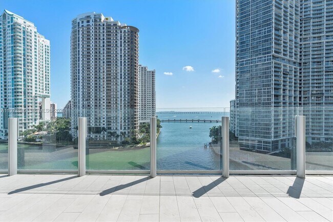 Foto del edificio - 300 Biscayne Blvd Way